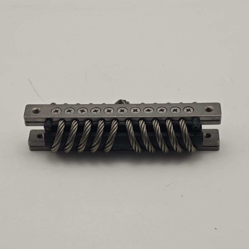 Niestandardowy izolator wibracji z lin stalowych GX-40AN o wymiarach 113mm*40mm, grubości 32.5±mm i temperaturze pracy 1000℃-1800℃